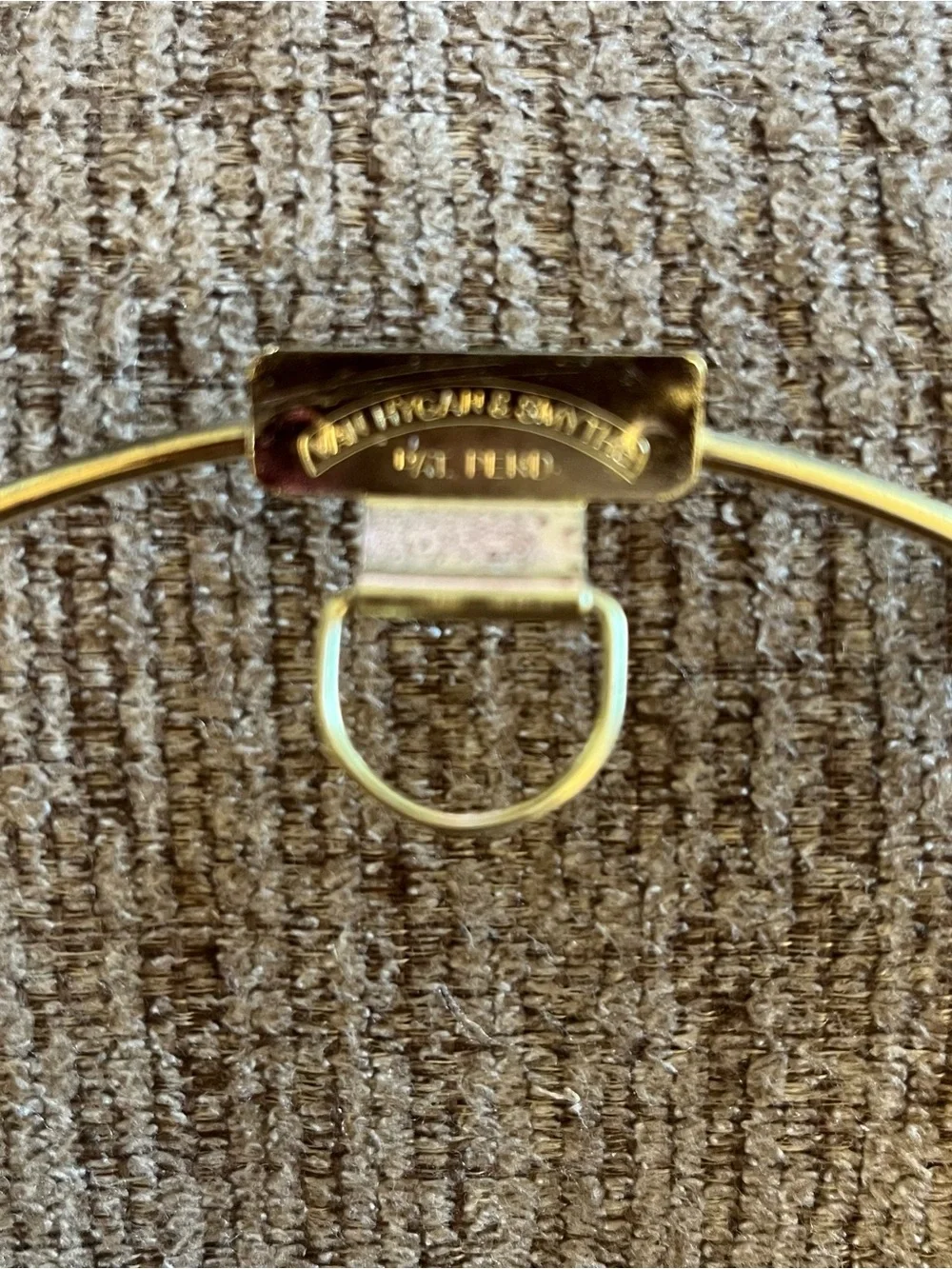 Set of 3 vintage Van Hygan & Smythe plate hangers 7 inches